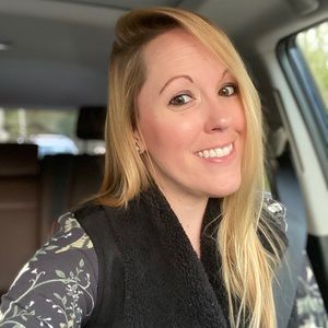 Meet your Posher, Connie